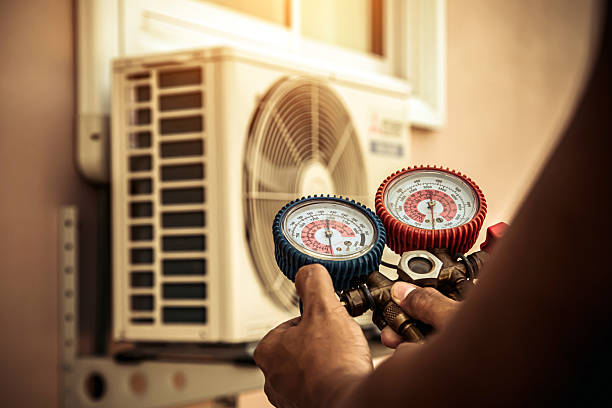 Professional Hvac Installation technician working in Hiddenite, NC